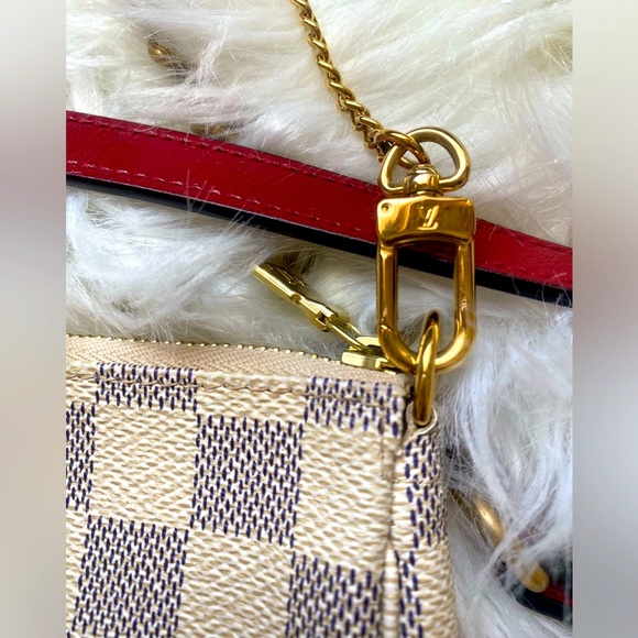 Louis Vuitton mini Pochette - Picture 4 of 4